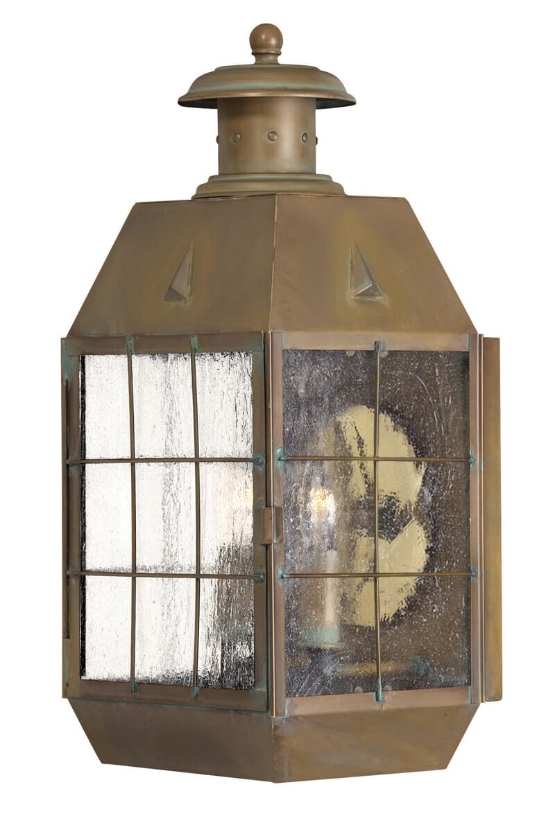 Hinkley Nantucket 2-Light Outdoor Medium Wall Mount in Aged Brass