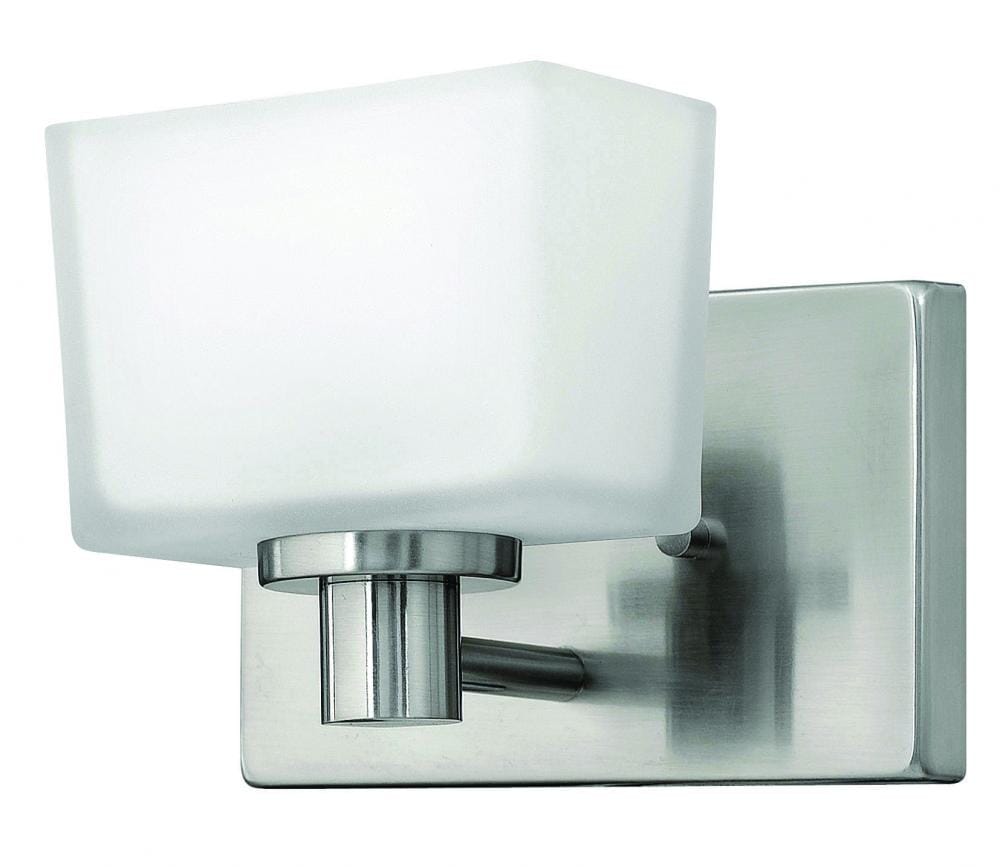 Hinkley Taylor 1-Light Bathroom Wall Sconce in Brushed Nickel