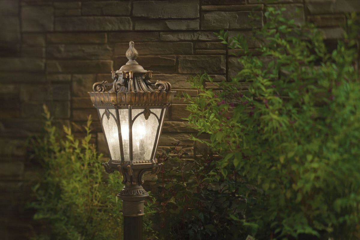 Kichler Tournai 3-Light 27" Outdoor Post Lantern in Londonderry